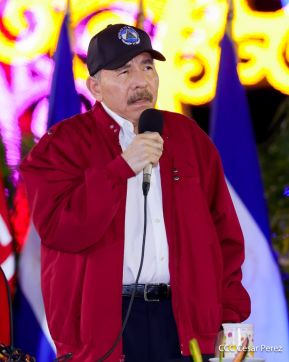 Acto de Juramentación del Primer Comisionado Francisco Díaz y Policías Voluntarios de Managua