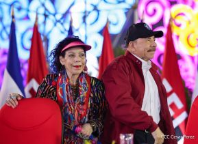 Acto de Juramentación del Primer Comisionado Francisco Díaz y Policías Voluntarios de Managua