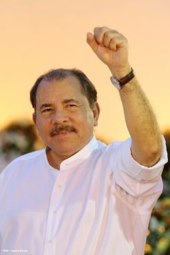 Daniel y Rosario conmemoran 78 Aniversario del Natalicio Comandante Carlos Fonseca