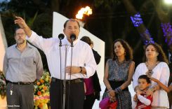 Daniel y Rosario conmemoran 78 Aniversario del Natalicio Comandante Carlos Fonseca