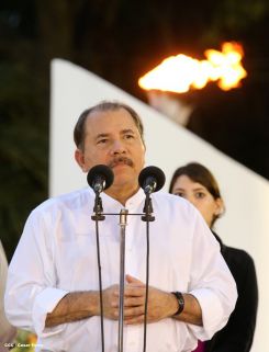 Daniel y Rosario conmemoran 78 Aniversario del Natalicio Comandante Carlos Fonseca