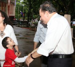 Daniel y Rosario conmemoran 78 Aniversario del Natalicio Comandante Carlos Fonseca