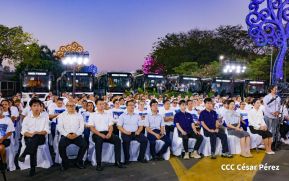 Acto de entrega de 500 unidades de buses y microbuses a transportistas de Nicaragua 
