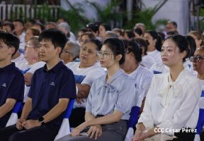 Acto de entrega de 500 unidades de buses y microbuses a transportistas de Nicaragua 