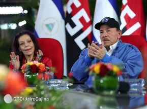 Acto de entrega de 500 unidades de buses y microbuses a transportistas de Nicaragua 