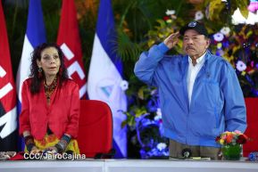 Acto de entrega de 500 unidades de buses y microbuses a transportistas de Nicaragua 