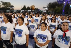 Acto de entrega de 500 unidades de buses y microbuses a transportistas de Nicaragua 
