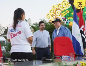 Acto de entrega de 500 unidades de buses y microbuses a transportistas de Nicaragua 