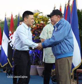 Acto de entrega de 500 unidades de buses y microbuses a transportistas de Nicaragua 