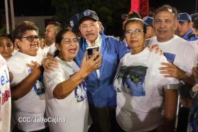 Acto de entrega de 500 unidades de buses y microbuses a transportistas de Nicaragua 
