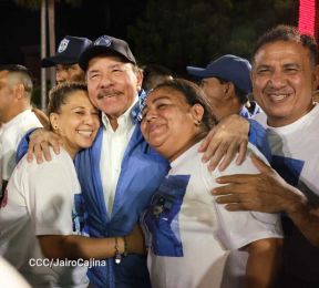 Acto de entrega de 500 unidades de buses y microbuses a transportistas de Nicaragua 