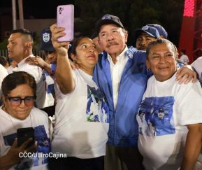 Acto de entrega de 500 unidades de buses y microbuses a transportistas de Nicaragua 