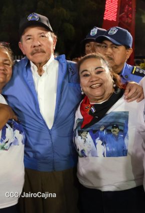 Acto de entrega de 500 unidades de buses y microbuses a transportistas de Nicaragua 