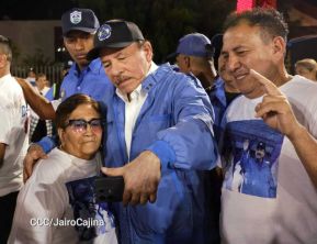 Acto de entrega de 500 unidades de buses y microbuses a transportistas de Nicaragua 