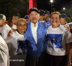 Acto de entrega de 500 unidades de buses y microbuses a transportistas de Nicaragua 