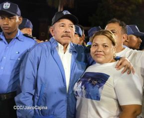 Acto de entrega de 500 unidades de buses y microbuses a transportistas de Nicaragua 