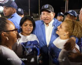 Acto de entrega de 500 unidades de buses y microbuses a transportistas de Nicaragua 