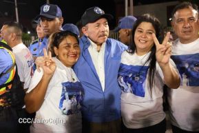Acto de entrega de 500 unidades de buses y microbuses a transportistas de Nicaragua 