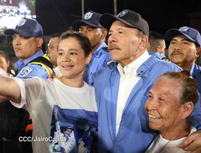 Acto de entrega de 500 unidades de buses y microbuses a transportistas de Nicaragua 