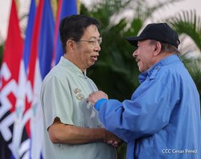 Acto de entrega de 500 unidades de buses y microbuses a transportistas de Nicaragua 