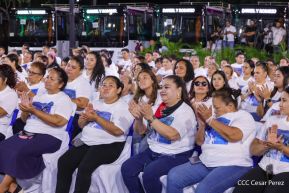Acto de entrega de 500 unidades de buses y microbuses a transportistas de Nicaragua 