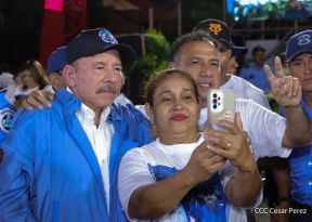 Acto de entrega de 500 unidades de buses y microbuses a transportistas de Nicaragua 