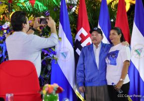 Acto de entrega de 500 unidades de buses y microbuses a transportistas de Nicaragua 