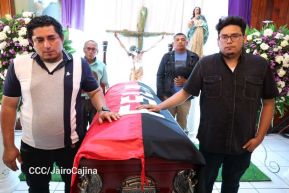 Nicaragüenses rinden honores a la Compañera Gladys Báez, forjadora de las generaciones revolucionarias