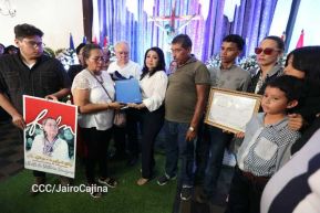 Nicaragüenses rinden honores a la Compañera Gladys Báez, forjadora de las generaciones revolucionarias