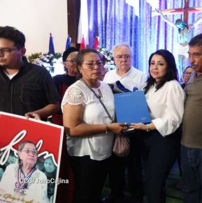 Nicaragüenses rinden honores a la Compañera Gladys Báez, forjadora de las generaciones revolucionarias