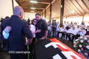 Nicaragüenses rinden honores a la Compañera Gladys Báez, forjadora de las generaciones revolucionarias