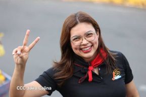 Caminata Colorida en homenaje al 45 aniversario de la Cruzada Nacional de Alfabetización