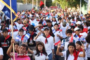 Caminata Colorida en homenaje al 45 aniversario de la Cruzada Nacional de Alfabetización