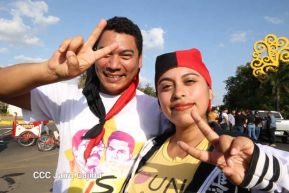 Caminata Colorida en homenaje al 45 aniversario de la Cruzada Nacional de Alfabetización