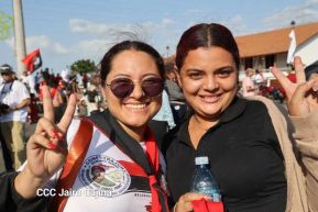 Caminata Colorida en homenaje al 45 aniversario de la Cruzada Nacional de Alfabetización