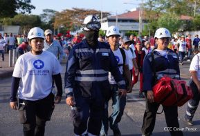 Caminata Colorida en homenaje al 45 aniversario de la Cruzada Nacional de Alfabetización