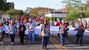 Caminata Colorida en homenaje al 45 aniversario de la Cruzada Nacional de Alfabetización