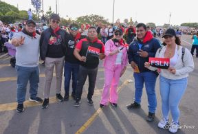 Caminata Colorida en homenaje al 45 aniversario de la Cruzada Nacional de Alfabetización