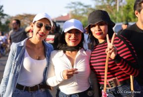 Caminata Colorida en homenaje al 45 aniversario de la Cruzada Nacional de Alfabetización