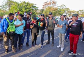 Caminata Colorida en homenaje al 45 aniversario de la Cruzada Nacional de Alfabetización