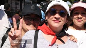 Familias nicaragüenses caminan como Pueblo Victorioso, Pueblo que Vence