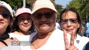 Familias nicaragüenses caminan como Pueblo Victorioso, Pueblo que Vence