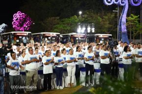 Entrega autobuses a transportistas en homenaje al Comandante Germán Pomares Ordóñez