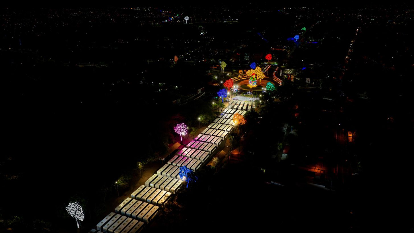 Entrega autobuses a transportistas en homenaje al Comandante Germán Pomares Ordóñez