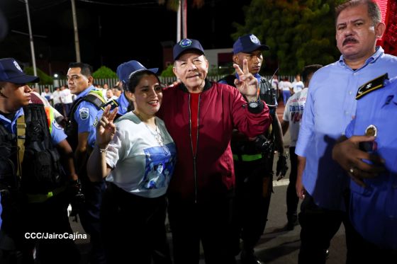 Entrega autobuses a transportistas en homenaje al Comandante Germán Pomares Ordóñez