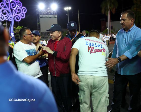 Entrega autobuses a transportistas en homenaje al Comandante Germán Pomares Ordóñez