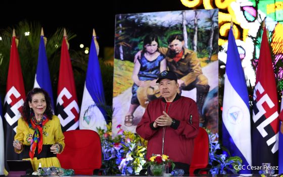 Entrega autobuses a transportistas en homenaje al Comandante Germán Pomares Ordóñez