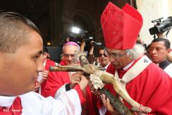 León se vistió de fiesta con visita del Cardenal Brenes