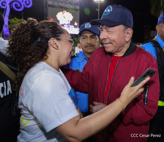 Entrega autobuses a transportistas en homenaje al Comandante Germán Pomares Ordóñez