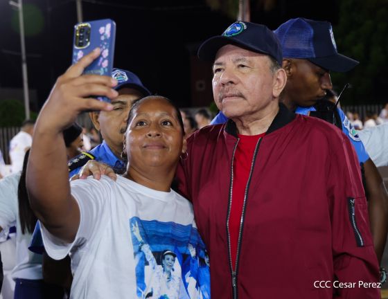 Entrega autobuses a transportistas en homenaje al Comandante Germán Pomares Ordóñez